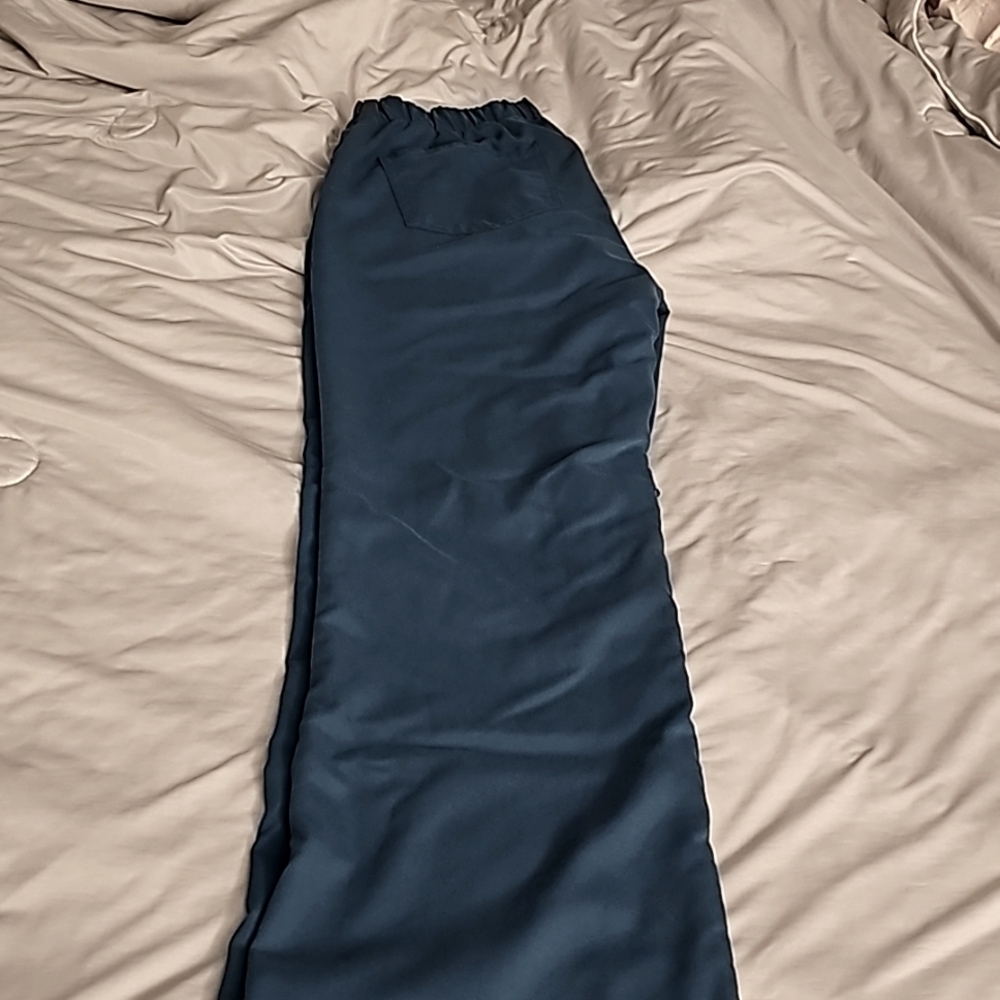 Grey’s Anatomy Teal Blue Scrubs